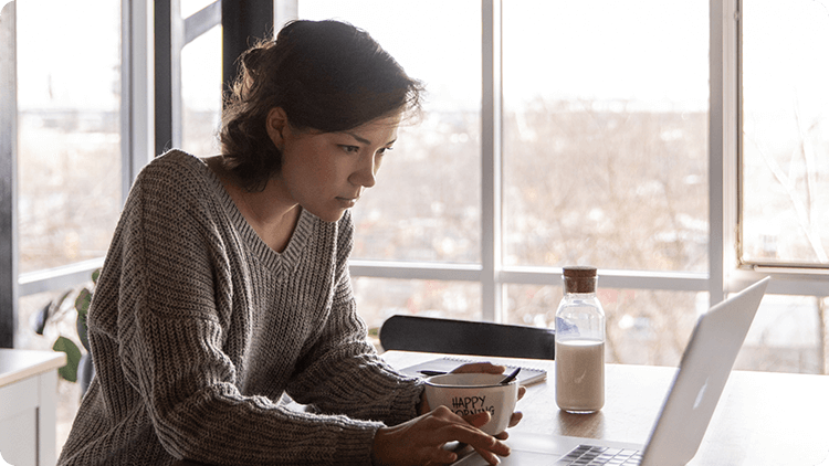 woman on laptop