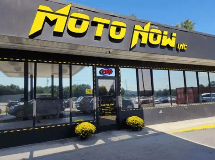 moto now store photo