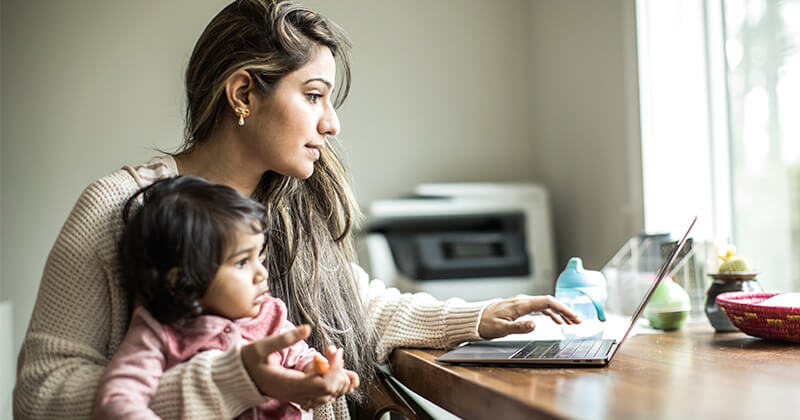 mother multitasking